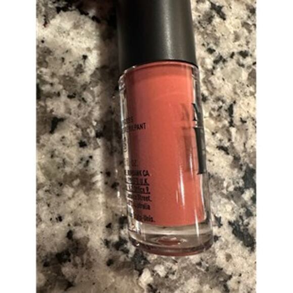 Morphe MAKE IT BIG Plumping Lip Gloss  - NATURAL BORN KISSER - Picture 4 of 4